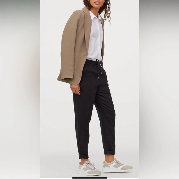 H&M, S, navy blue, line pocketed elastic waist w/drawstring tassel jogger, pant - Picture 4 of 9